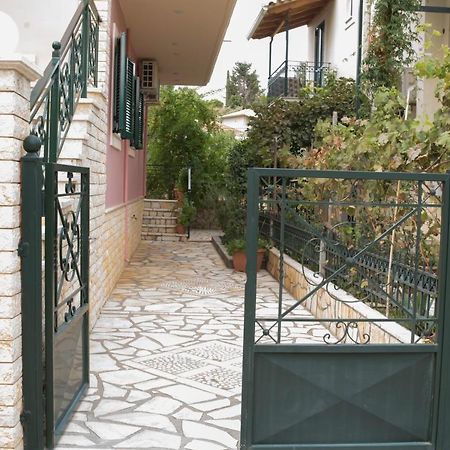 ניקיאנה Anna'S Apartments מראה חיצוני תמונה