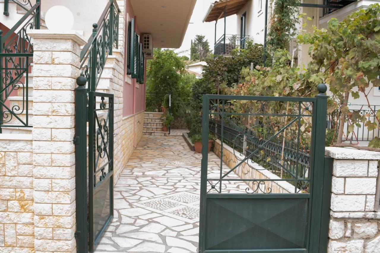 ניקיאנה Anna'S Apartments מראה חיצוני תמונה