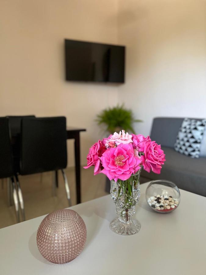 ניקיאנה Anna'S Apartments מראה חיצוני תמונה