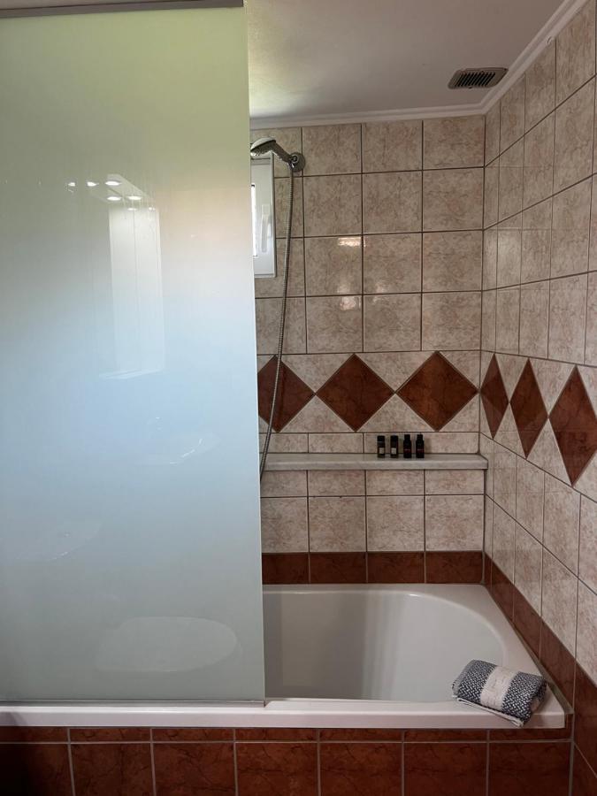 ניקיאנה Anna'S Apartments מראה חיצוני תמונה