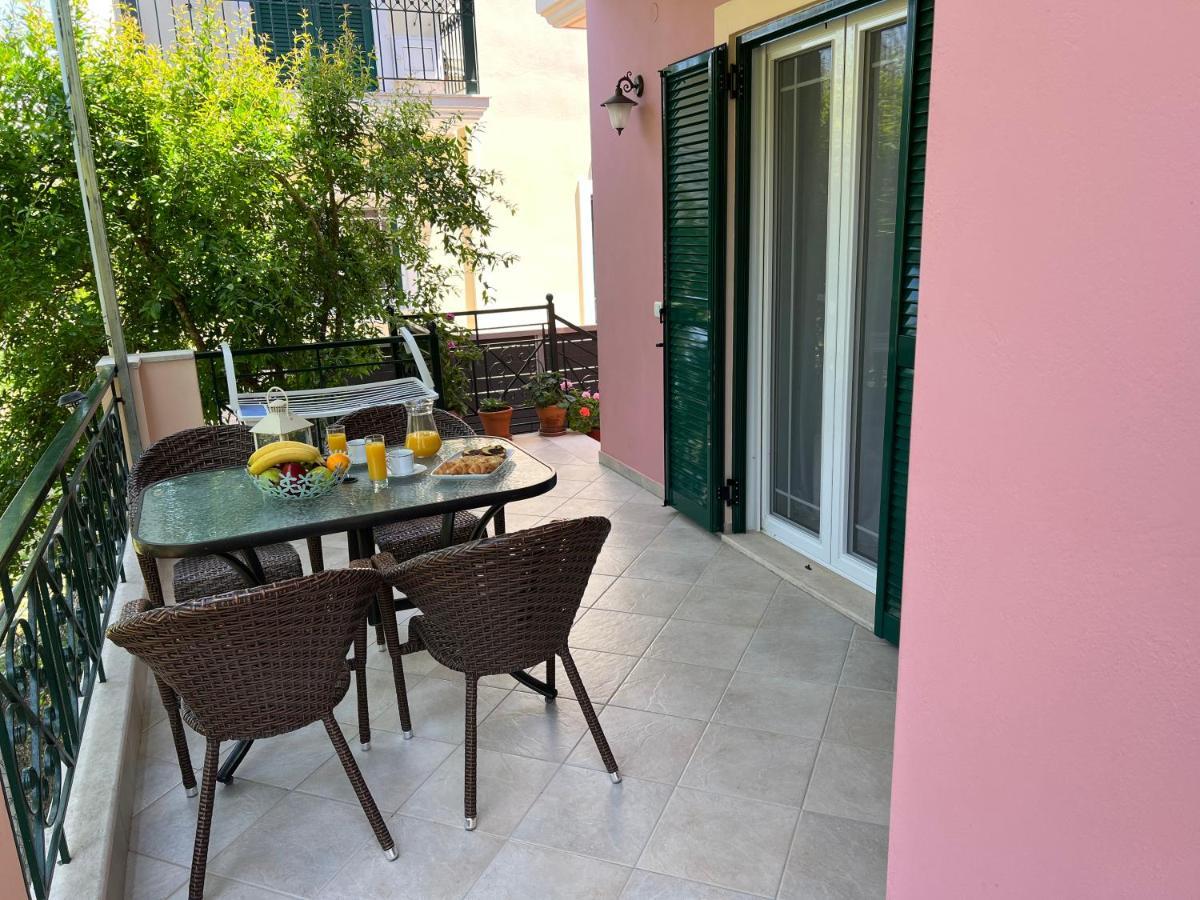 ניקיאנה Anna'S Apartments מראה חיצוני תמונה